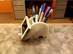 فایل سه بعدی جامدادی طرح فیل و هولدر گوشی موبایل